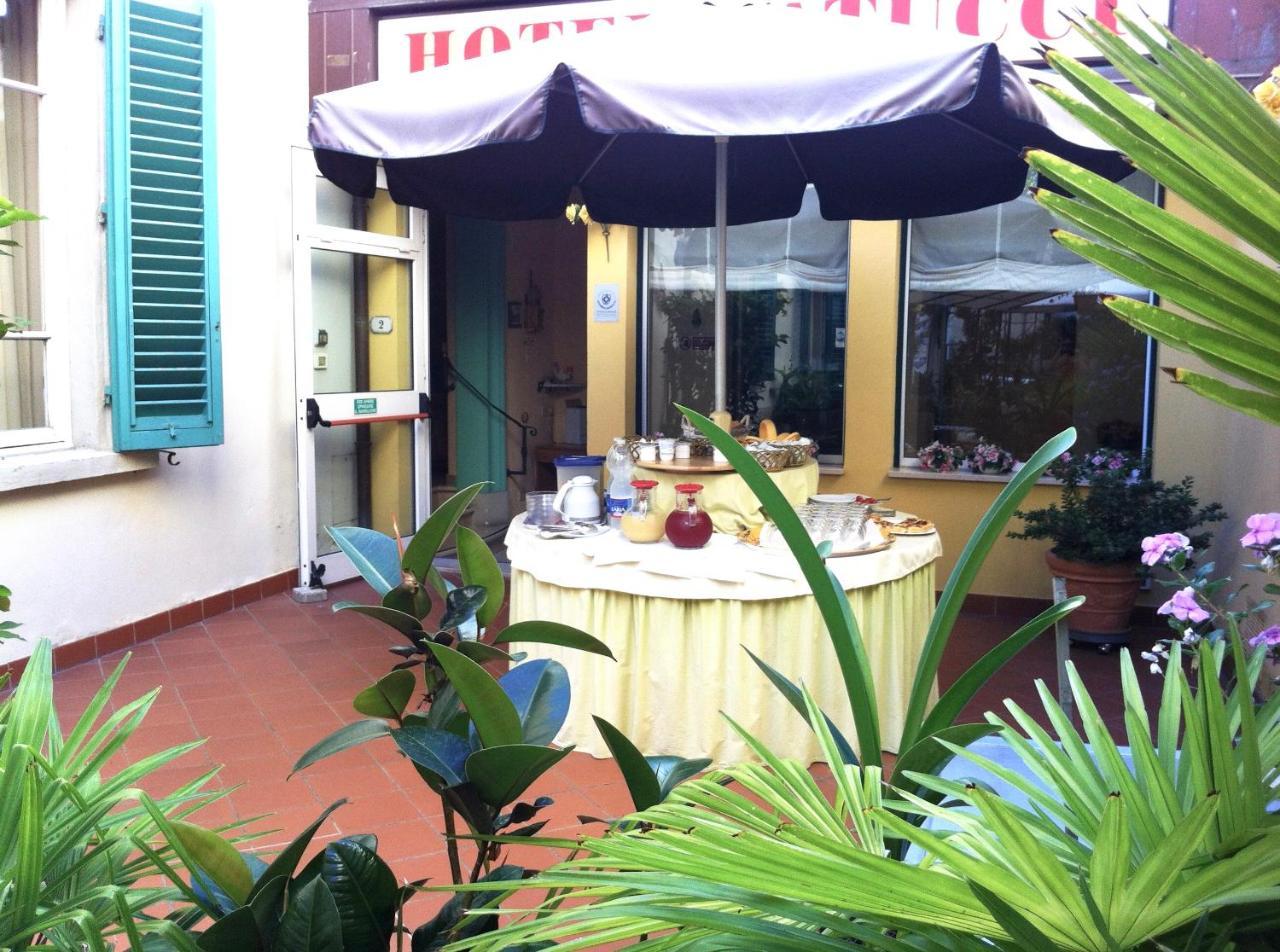 蒙特卡蒂尼泰尔梅 纳图希旅馆酒店 外观 照片